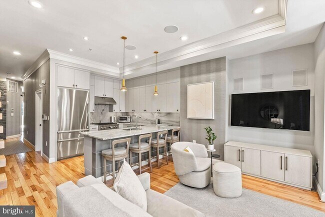 Building Photo - 1224 R St NW