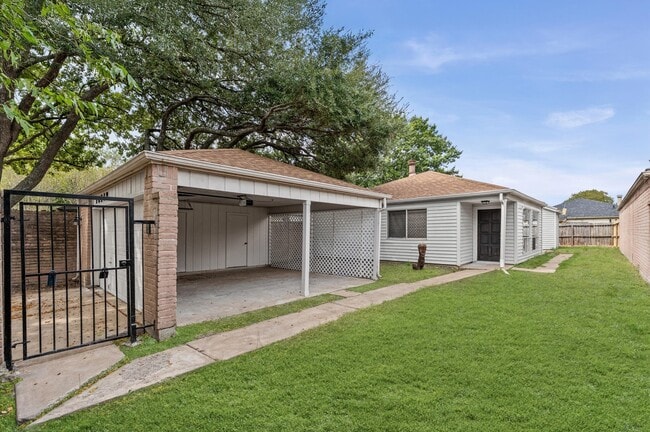 Building Photo - 16218 Olive Glen Dr