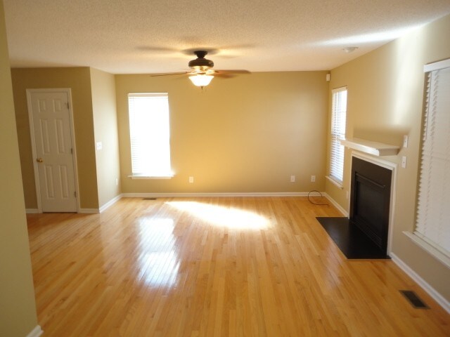 Foto del edificio - 6404 Winding Arch Dr