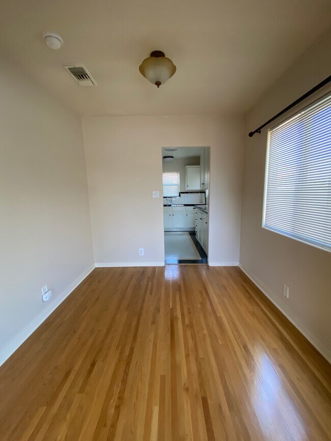 Dining Room - 2117 S Ridgeley Dr