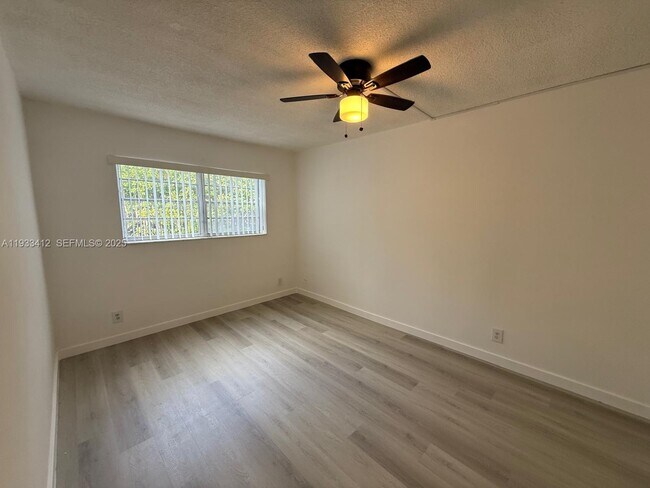 Foto del edificio - 251 172nd St