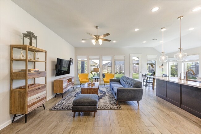 Foto del edificio - 6027 Painted Plains Ln