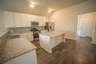 Building Photo - 3006 Tandem Ct