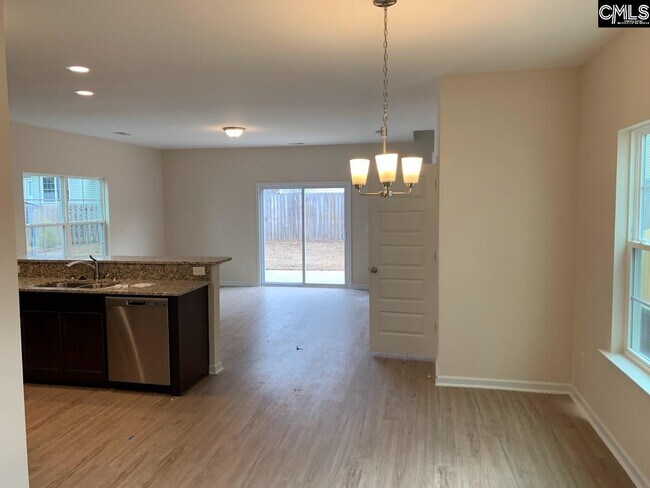 Building Photo - 960 Bergenfield Ln