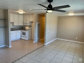 Building Photo - 988 Mission Dr