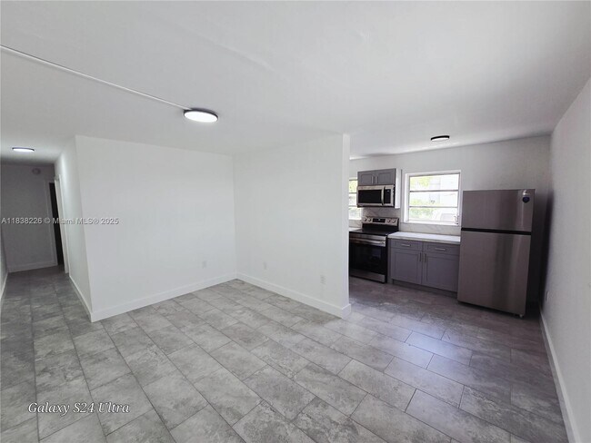 Foto del edificio - 1600 NW 3rd St