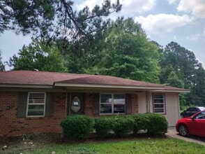Building Photo - 94 Bennett Dr