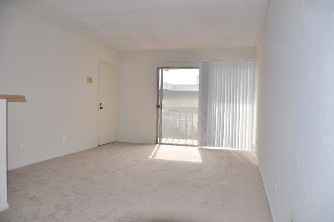 Building Photo - 15001 Condon Ave