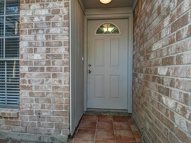 Building Photo - 11830 Mulholland Dr