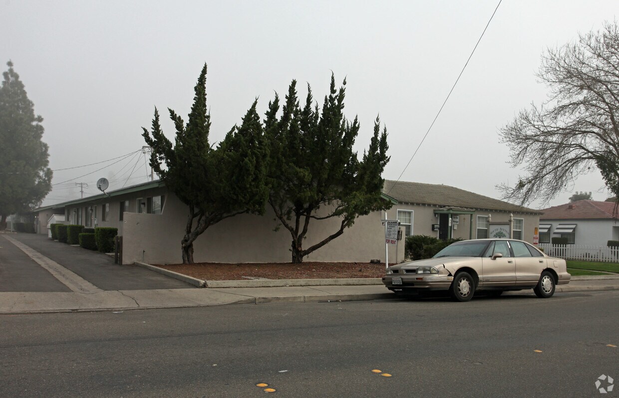 Building Photo - 235-273 South Ave