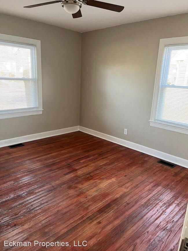 Building Photo - 4 br, 1.5 bath House - 1046 Meadow Lane
