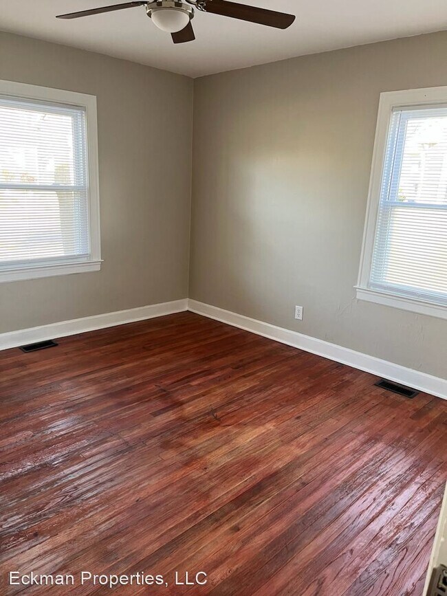 Foto del edificio - 4 br, 1.5 bath House - 1046 Meadow Lane