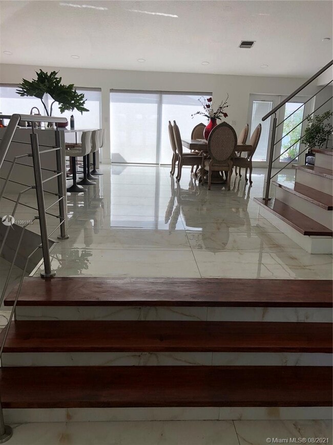 Foto del edificio - 6431 NW 112th Plz