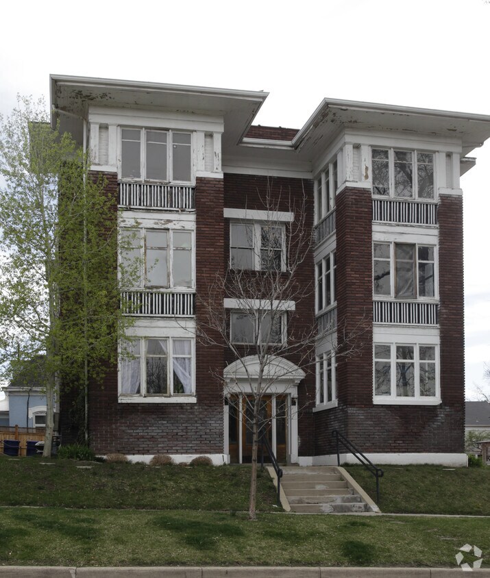 Building Photo - 156 I St