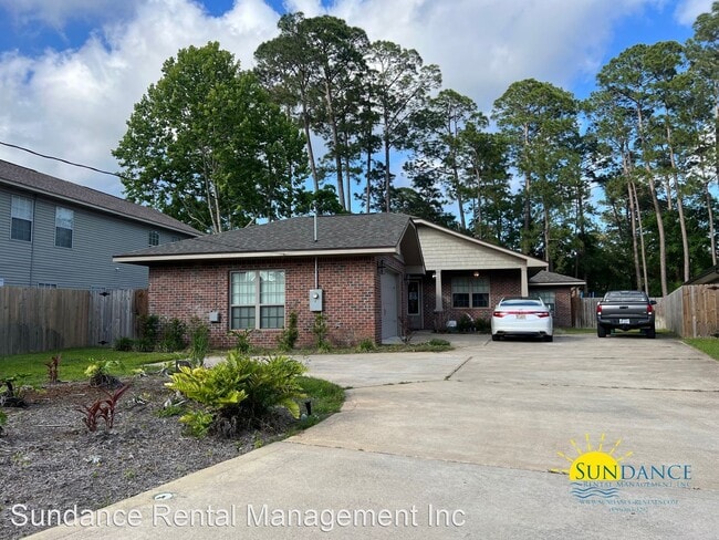 Building Photo - 4 br, 3 bath House - 1015 A Creel Street