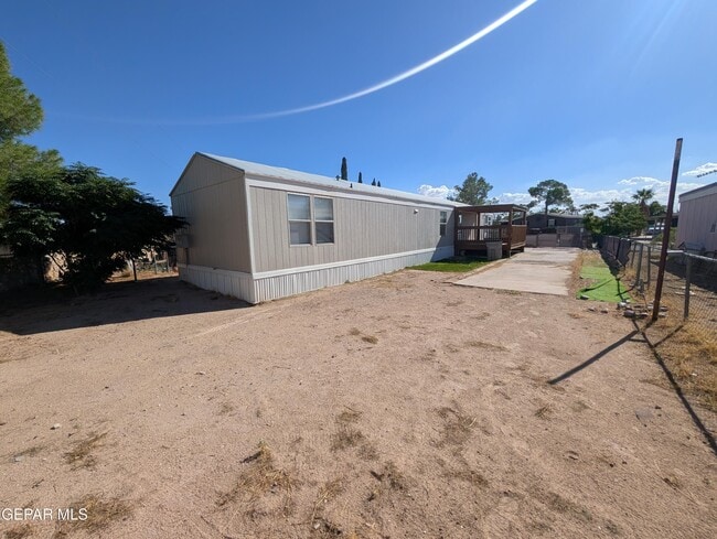 Building Photo - 1052 Macadamia Cir