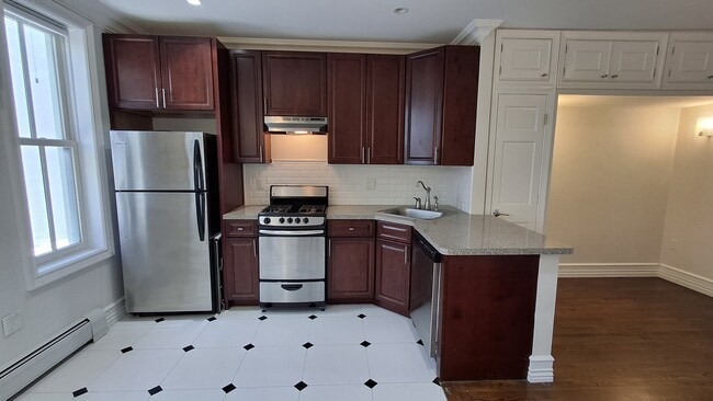 Open kitchen - 603 Bloomfield St