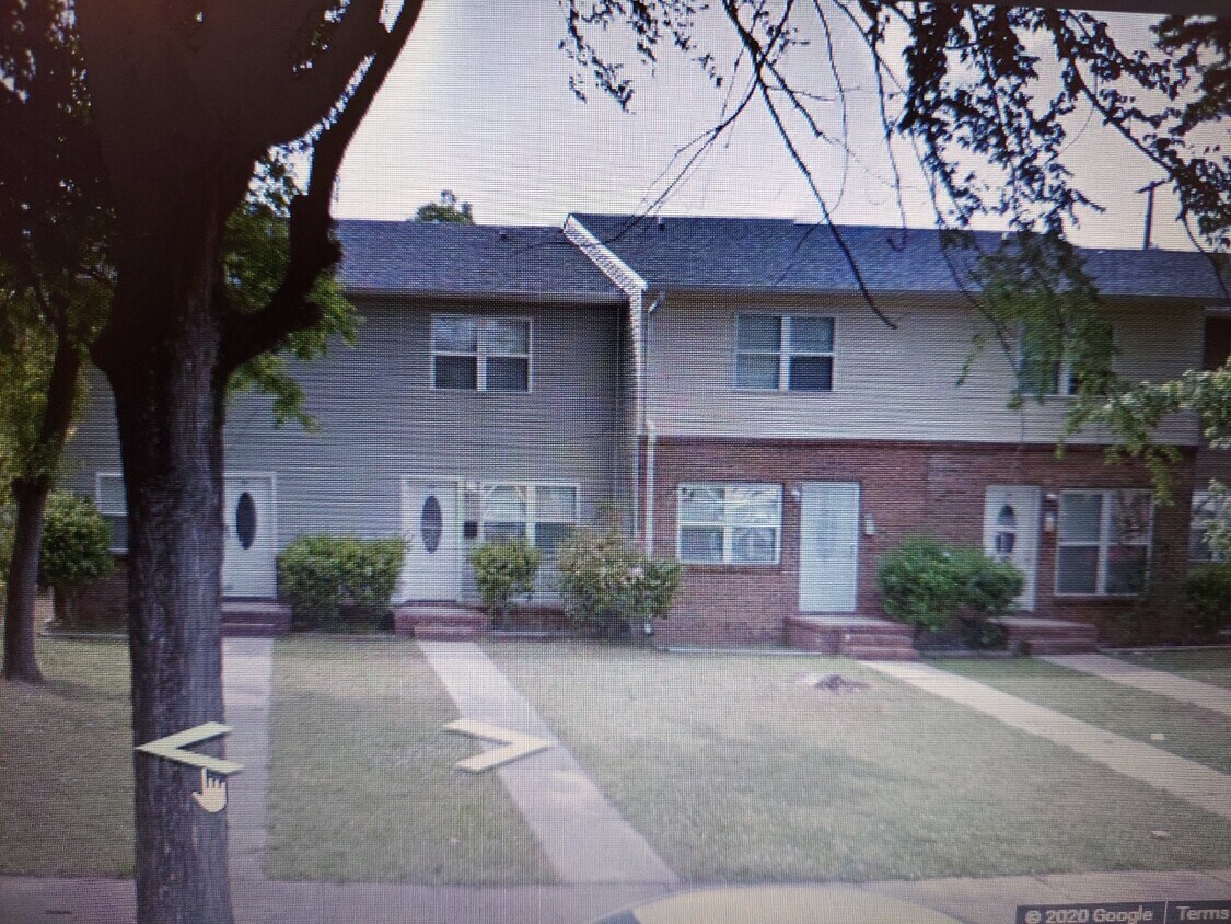 Primary Photo - 928 Jackson Blvd