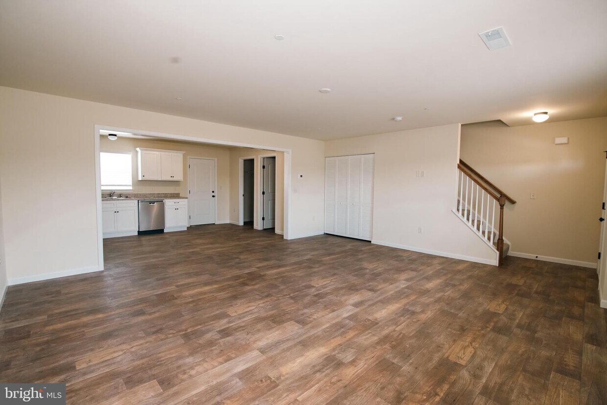 29 SKIP Ln, Carlisle, PA 17013 Townhome Rentals in Carlisle PA