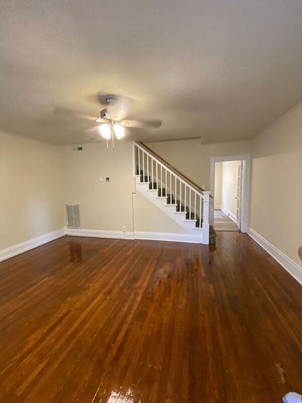 Foto del edificio - 2015 Rosewood Ave