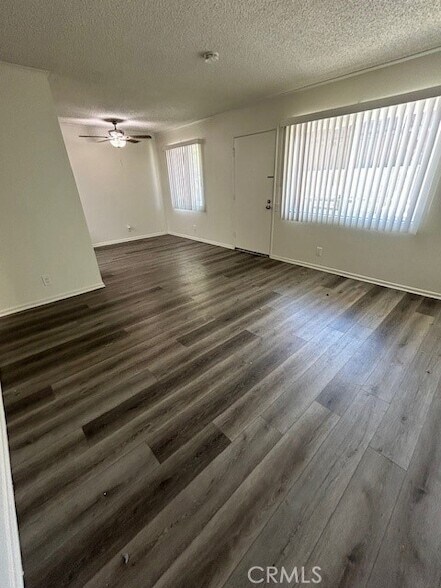 Foto del edificio - 68460 Kings Rd
