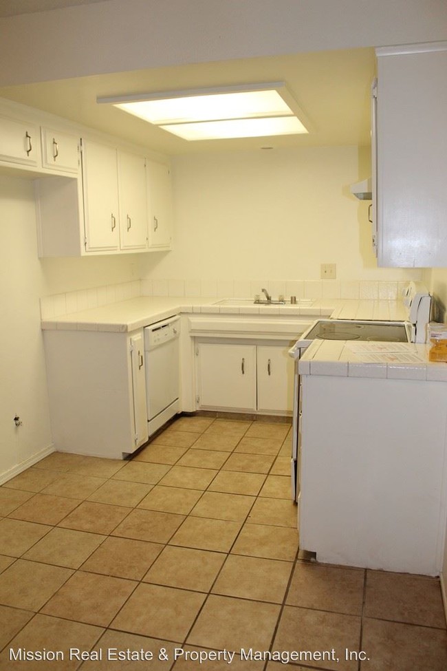 Building Photo - 4209 Parkwood Ct