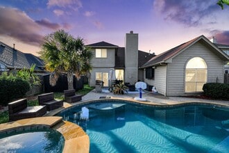 Building Photo - 17618 Fairgrove Park Dr