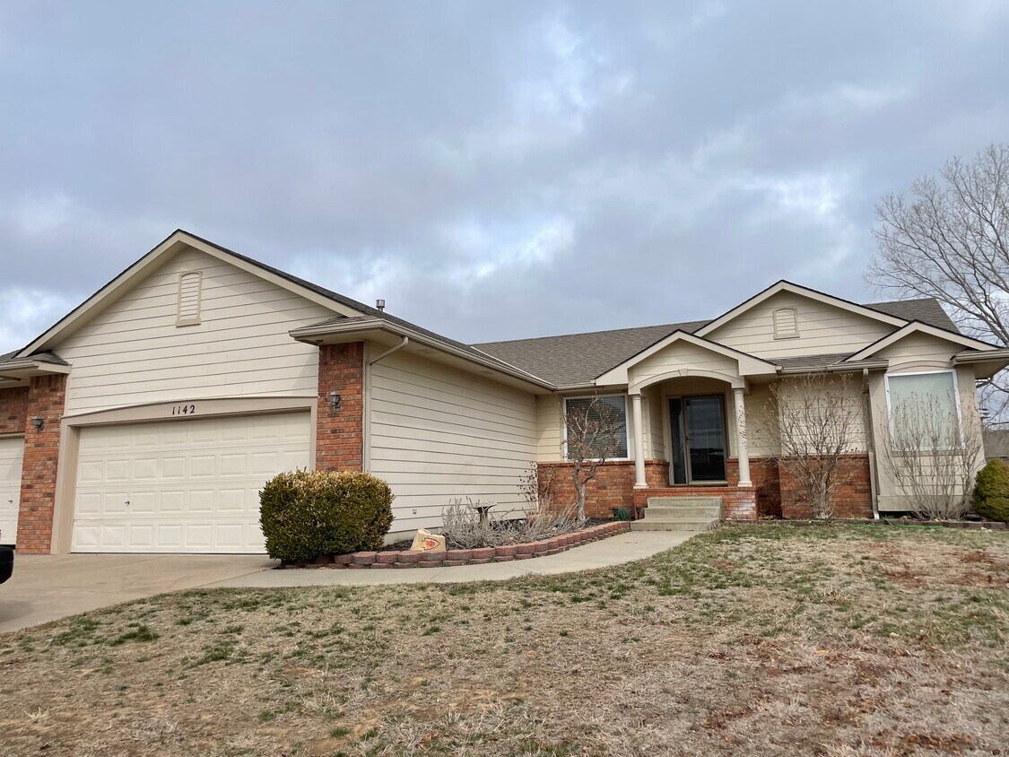 1142 N Timberleaf Dr, Derby, KS 67037 House Rental in Derby, KS