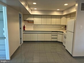 Building Photo - 3101 Sherry Ct