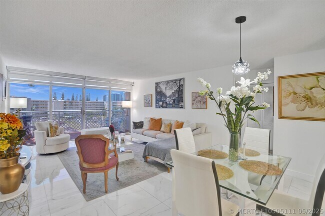 Foto del edificio - 18041 Biscayne Blvd