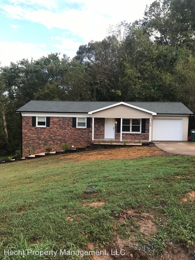 Building Photo - 3 br, 1 bath House - 1109 Wembley Drive