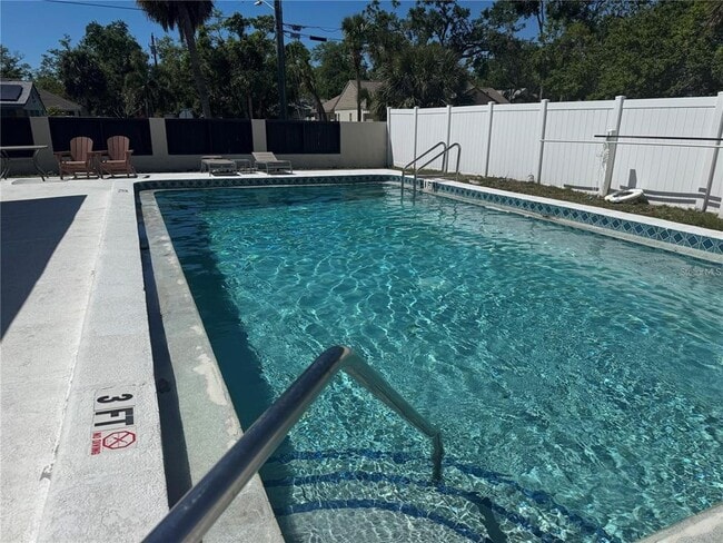 Foto del edificio - 442 N Jefferson Ave