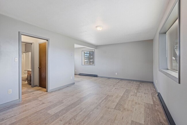 Building Photo - 171 ID-28