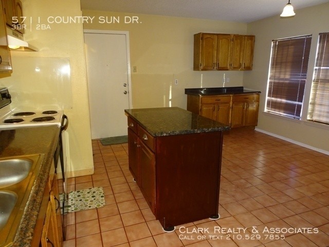 Building Photo - 5711 Country Sun Dr., San Antonio, TX. 78244