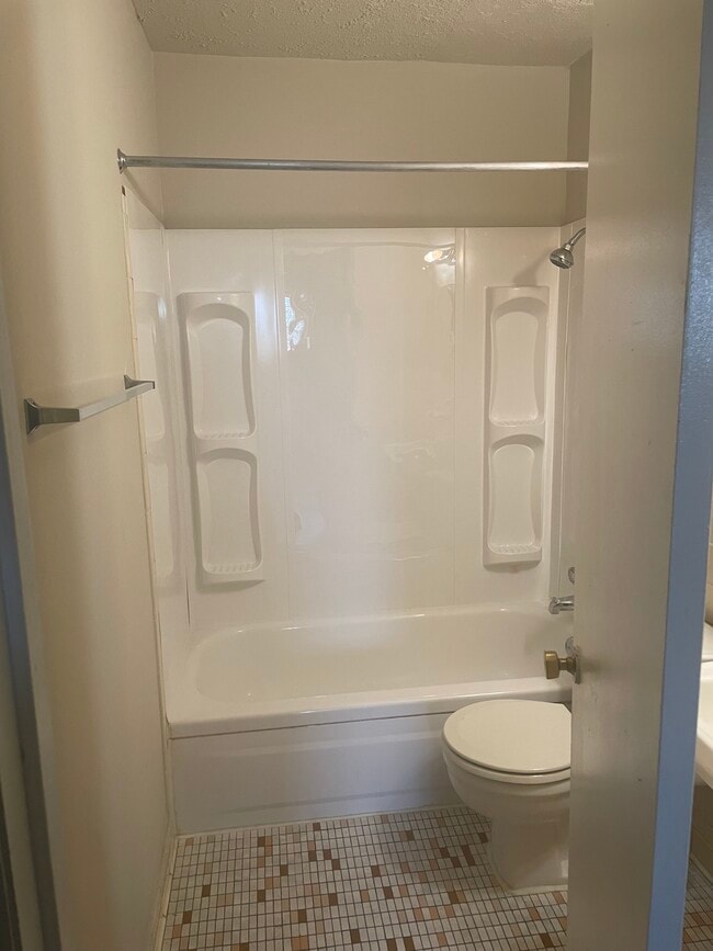 Bathroom - Faulkner Court Apartments