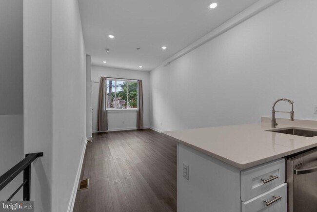 Building Photo - 2020 N 18th St