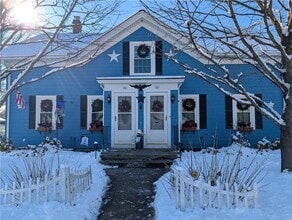 Building Photo - 22 Oakland School St