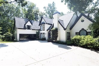 Building Photo - 700 S Brighton Ct
