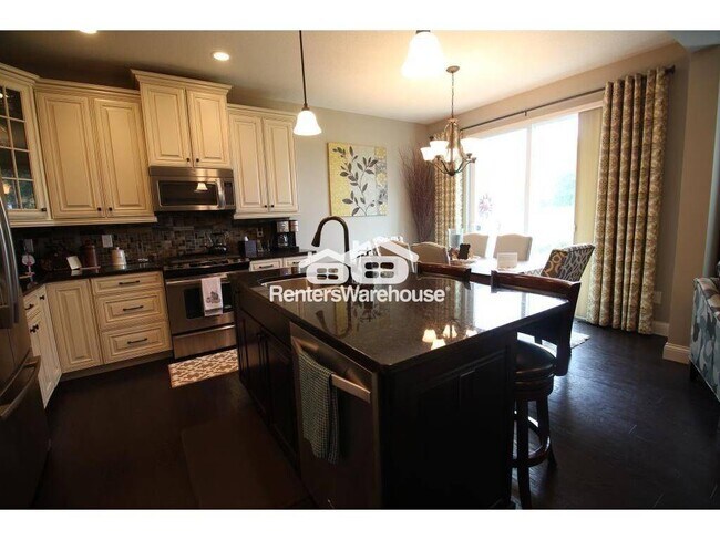 Foto del edificio - 8411 Larch Ln N