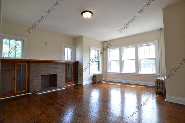 Foto del edificio - 511 W Jefferson St
