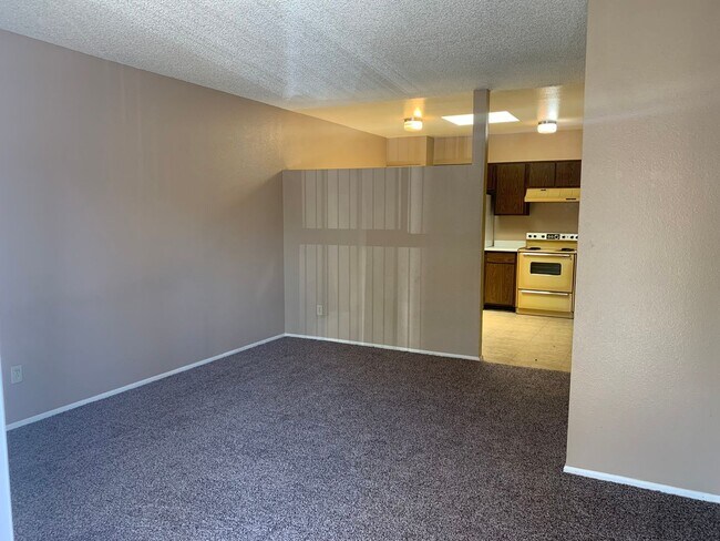 Foto del edificio - Cute townhome available in Mesa -- 1/2 off first month's rent