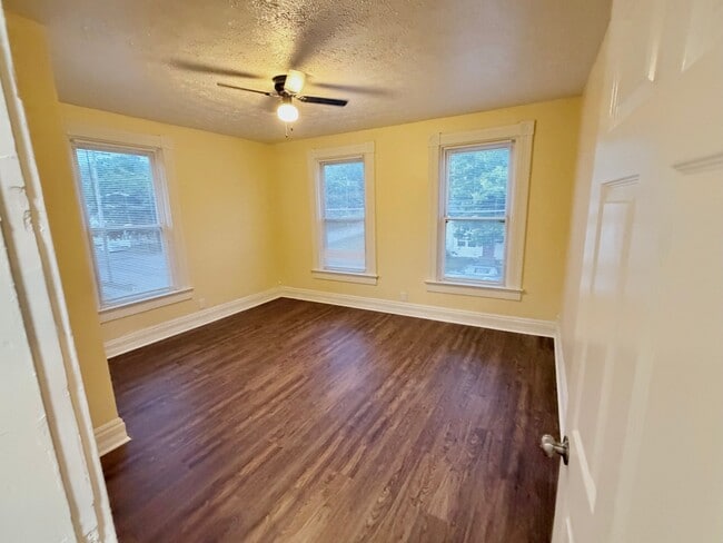 Photo - 221 N Miami Ave (Cleves, OH) Apartment