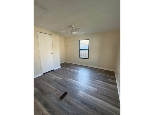 Building Photo - 5675 Saufley Field Rd