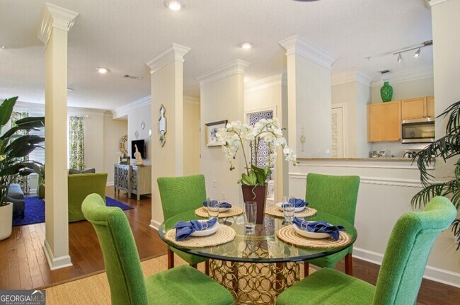 Building Photo - 100 Ladson Ct