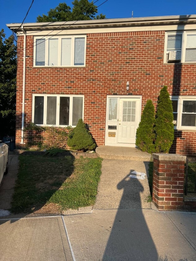 0 Kelvin Ave, Staten Island, NY 10306 House Rental in Staten Island