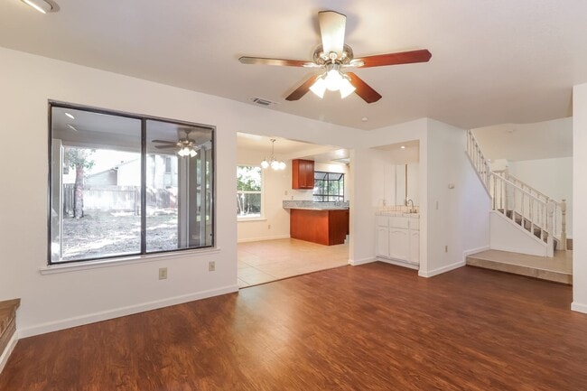 Building Photo - 8186 Devon Park Ct