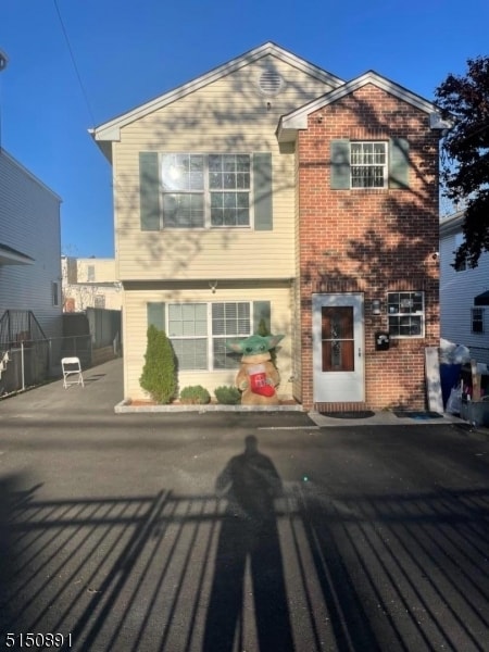 Primary Photo - 69 Stone St