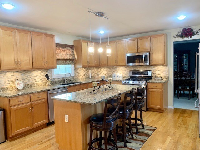 Building Photo - 24342 Golden Eagle Dr