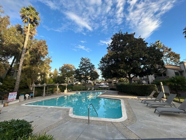 Foto del edificio - Cozy condo in Shadowridge Community