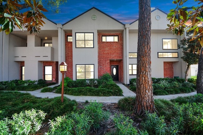 Building Photo - 2468 Bering Dr